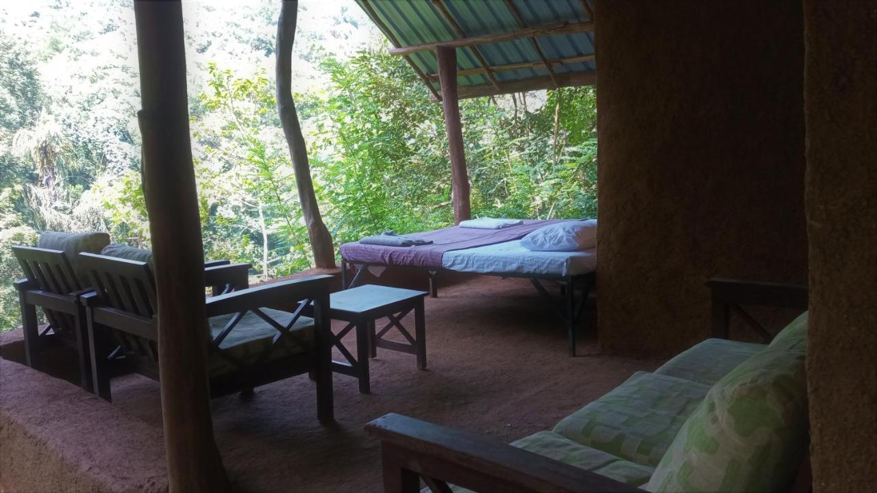 Chalet In The Jungle Pallegama Extérieur photo