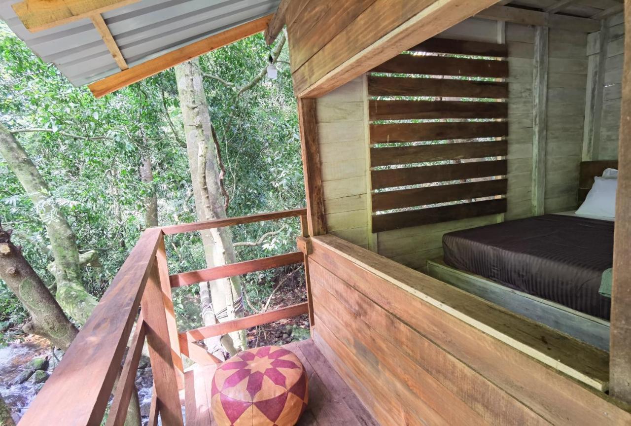 Chalet In The Jungle Pallegama Chambre photo